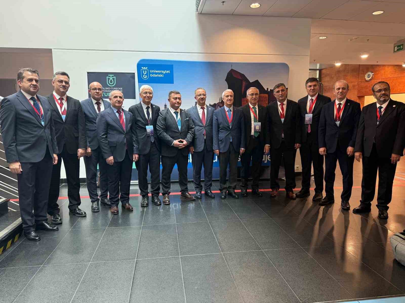 btu polonya turkiye rektorler forumunda yerini aldi 4 ua6ulDWc