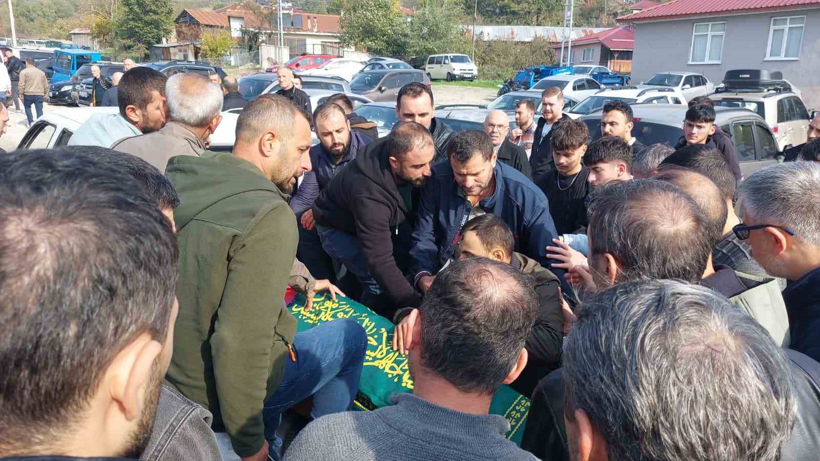 bu aciya yurek dayanmaz minicik beden kocaman tabut 5 jMvYfUD4