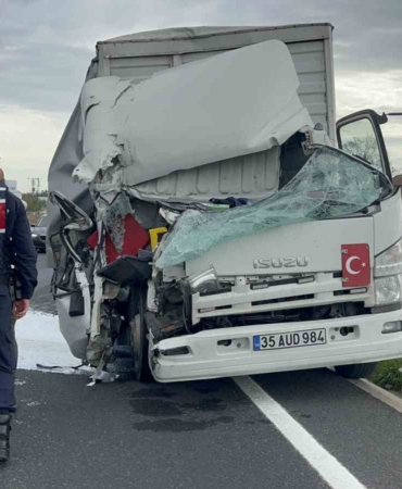 bu-aractan-sapasaglam-cikan-surucu-kendimi-sola-dogru-atinca-son-anda-kurtuldum-Eetd9hJ7.jpg
