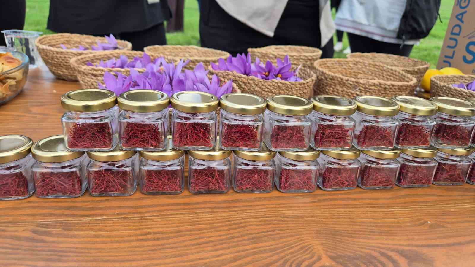 Bu baharatın kilosu 600 bin TL: Topraktan servet fışkırıyor 9 bu baharatin kilosu 600 bin tl topraktan servet fiskiriyor 5 fcrHBiuk