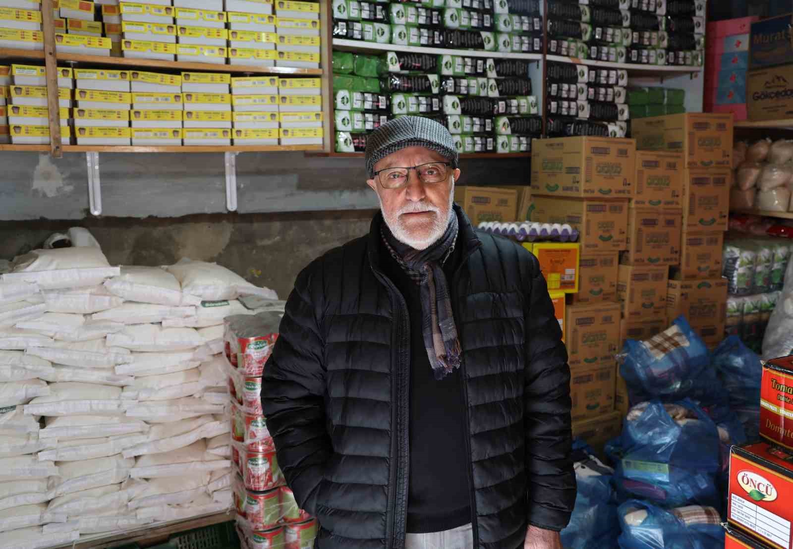 bu bakkalda parayla degil dua ile alisveris yapiliyor 6 zmjNQFwN