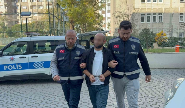 bu-bankta-ben-oturacagim-diye-polis-okulu-ogrencilerini-darp-eden-zabita-tutuklandi-4WafERB2.jpg
