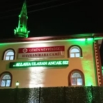 bu-cami-yatsi-namazlarinda-dolup-tasiyor-iB8aXE95.jpg