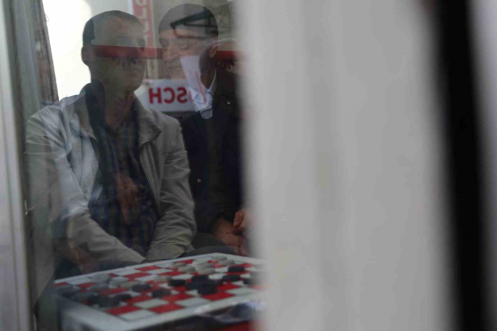 bu cay ocaginda yillardir sadece dama oynaniyor 10 zLrbOq7K