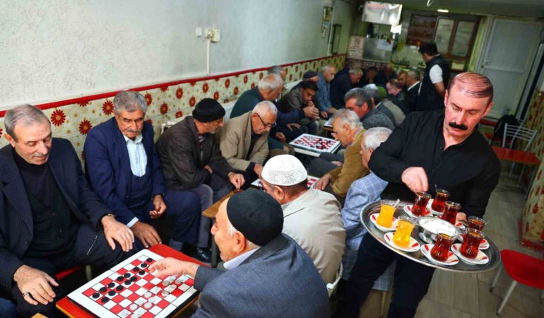 bu-cay-ocaginda-yillardir-sadece-dama-oynaniyor-q7xj9LRv.jpg