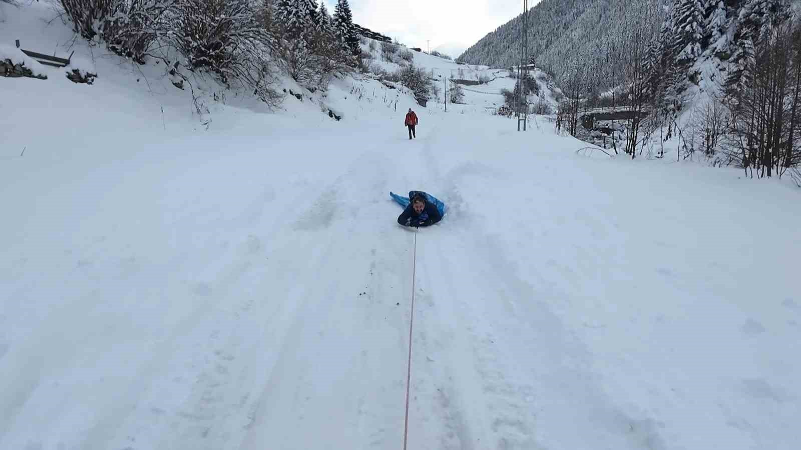 bu da rizeli genclerin kar eglencesi 4 CFfBRvIA
