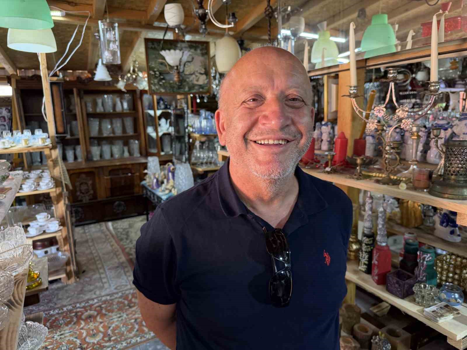 Bu dükkan ziyaretçilerini yıllar öncesine götürüyor 8 bu dukkan ziyaretcilerini yillar oncesine goturuyor 4 7iHtY6bt