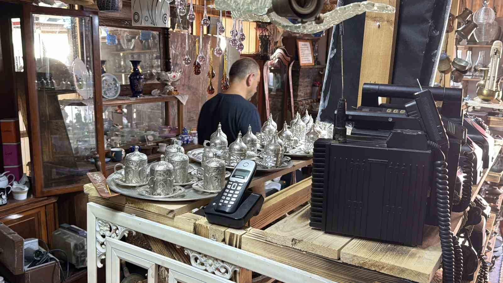 Bu dükkan ziyaretçilerini yıllar öncesine götürüyor 11 bu dukkan ziyaretcilerini yillar oncesine goturuyor 7