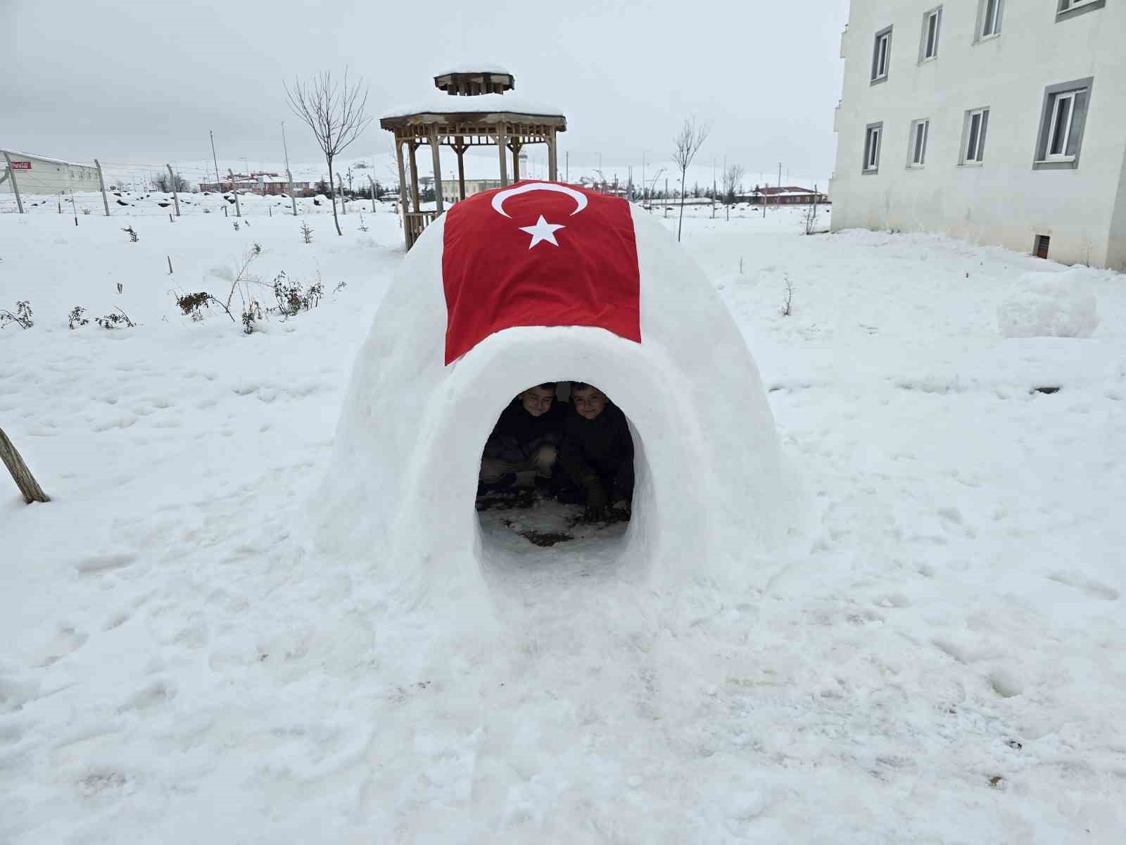 bu eskimo evi alaskada degil yozgatta 5 rq3cFN1Z