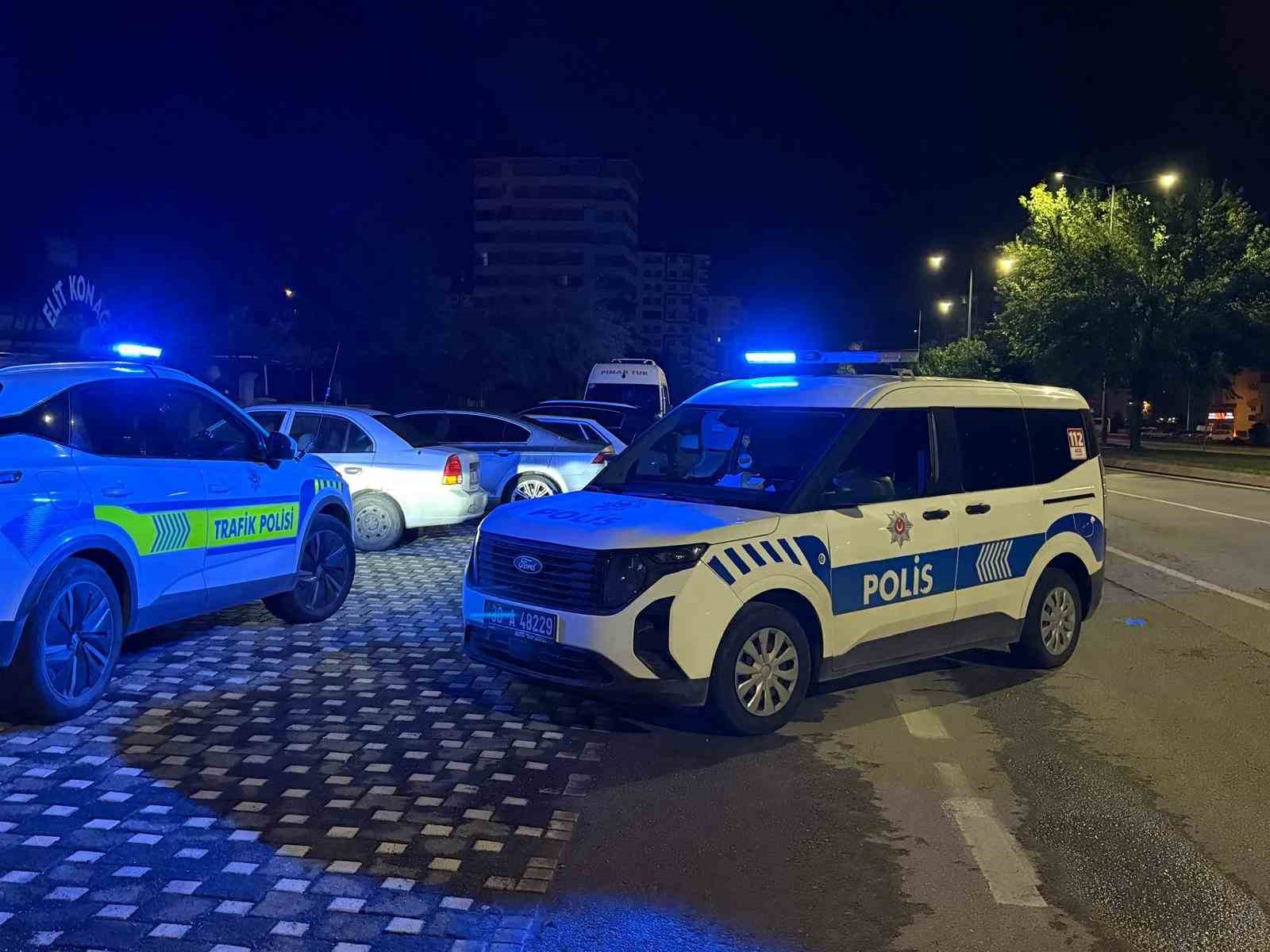 bu kez alkollu surucu degil yolcu zorluk cikardi 432 bin tl para cezasi yazildi ukr8UfHg
