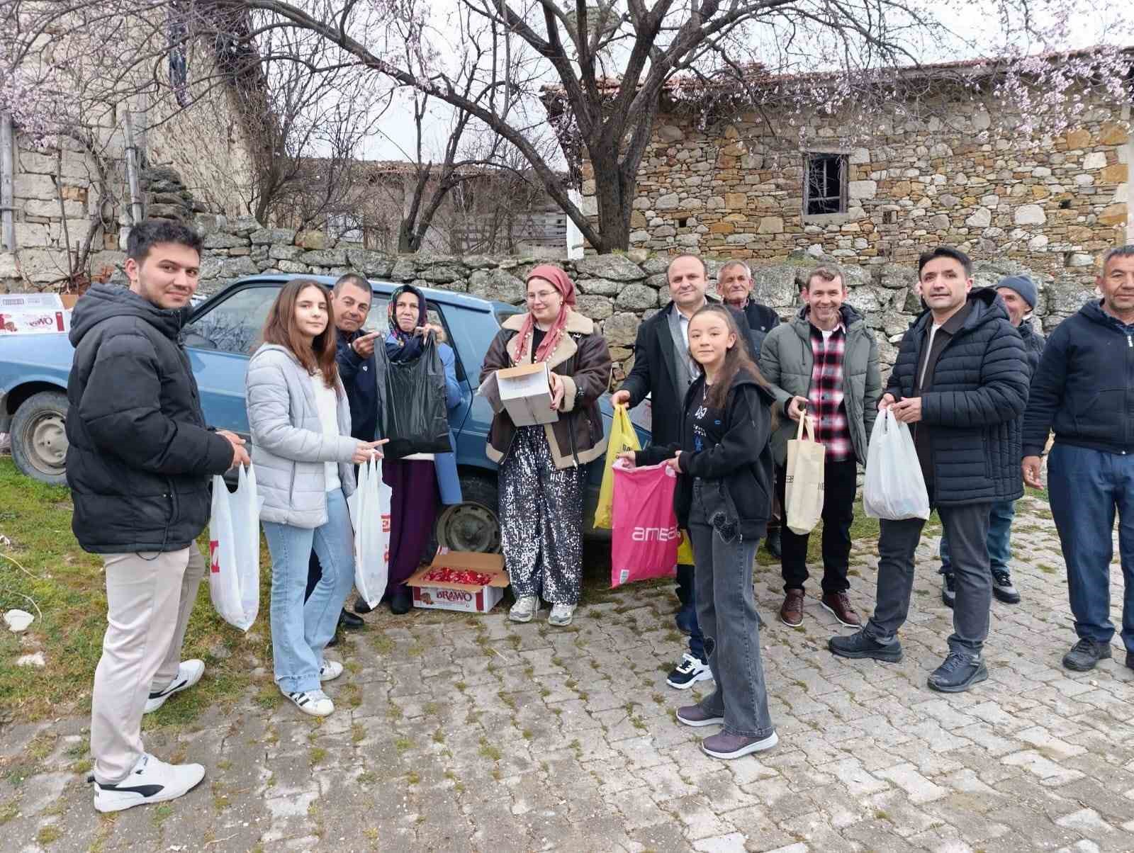 bu koyde bayramda herkes cocuk oluyor 4 i23g42Aj