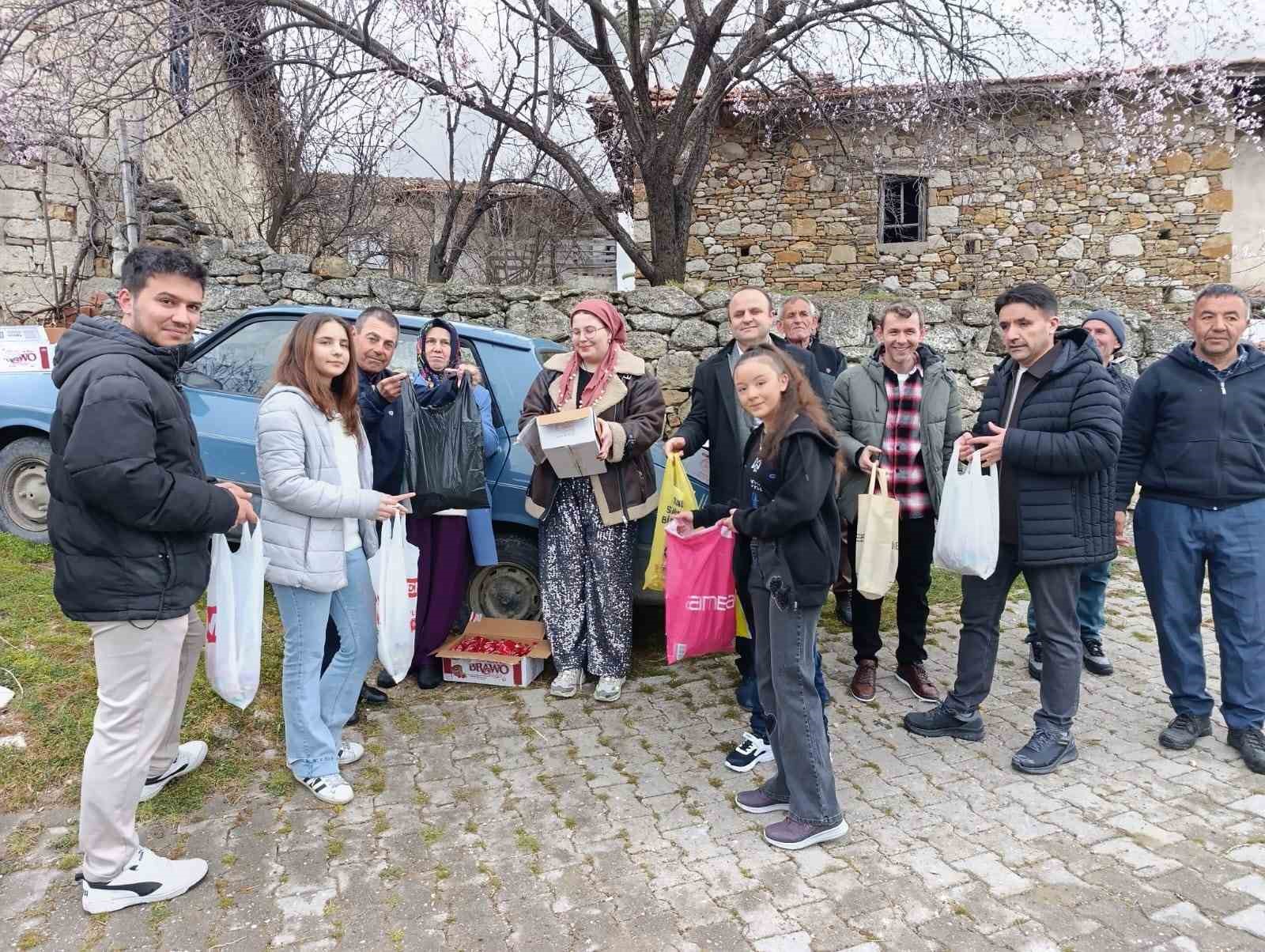 bu koyde bayramda herkes cocuk oluyor 5