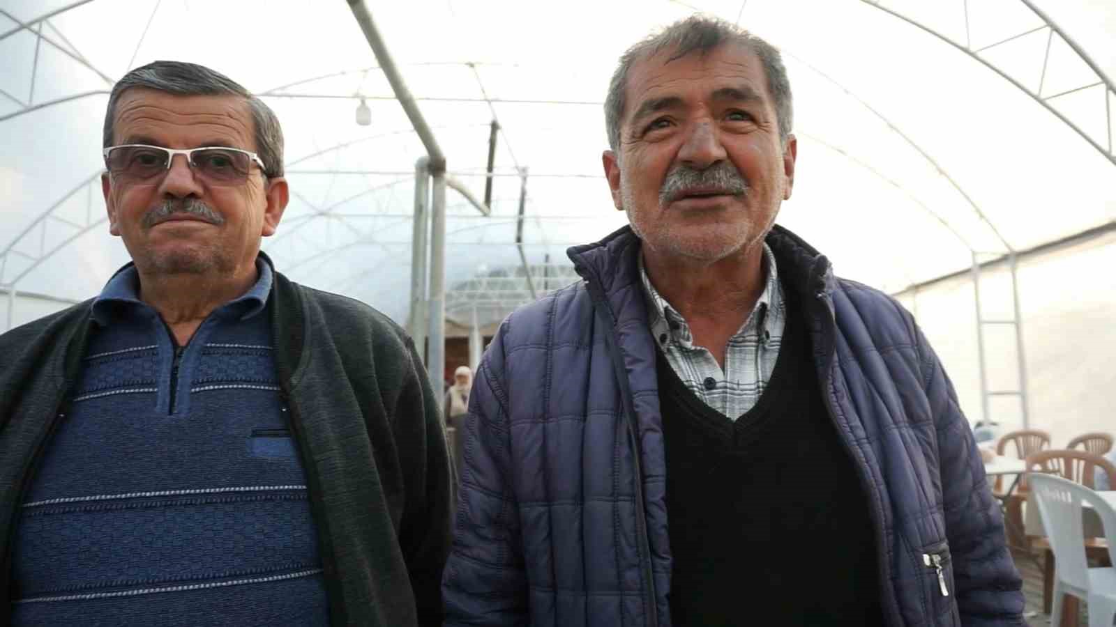 bu koyde herkes ayni sofrada iftar yapiyor 4
