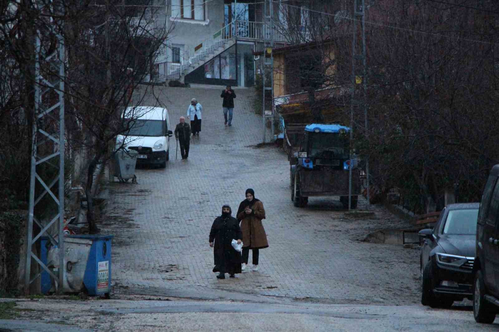 bu koyde ramazan boyunca yemeklere kadin eli degmiyor 5 DPeJ6ptM