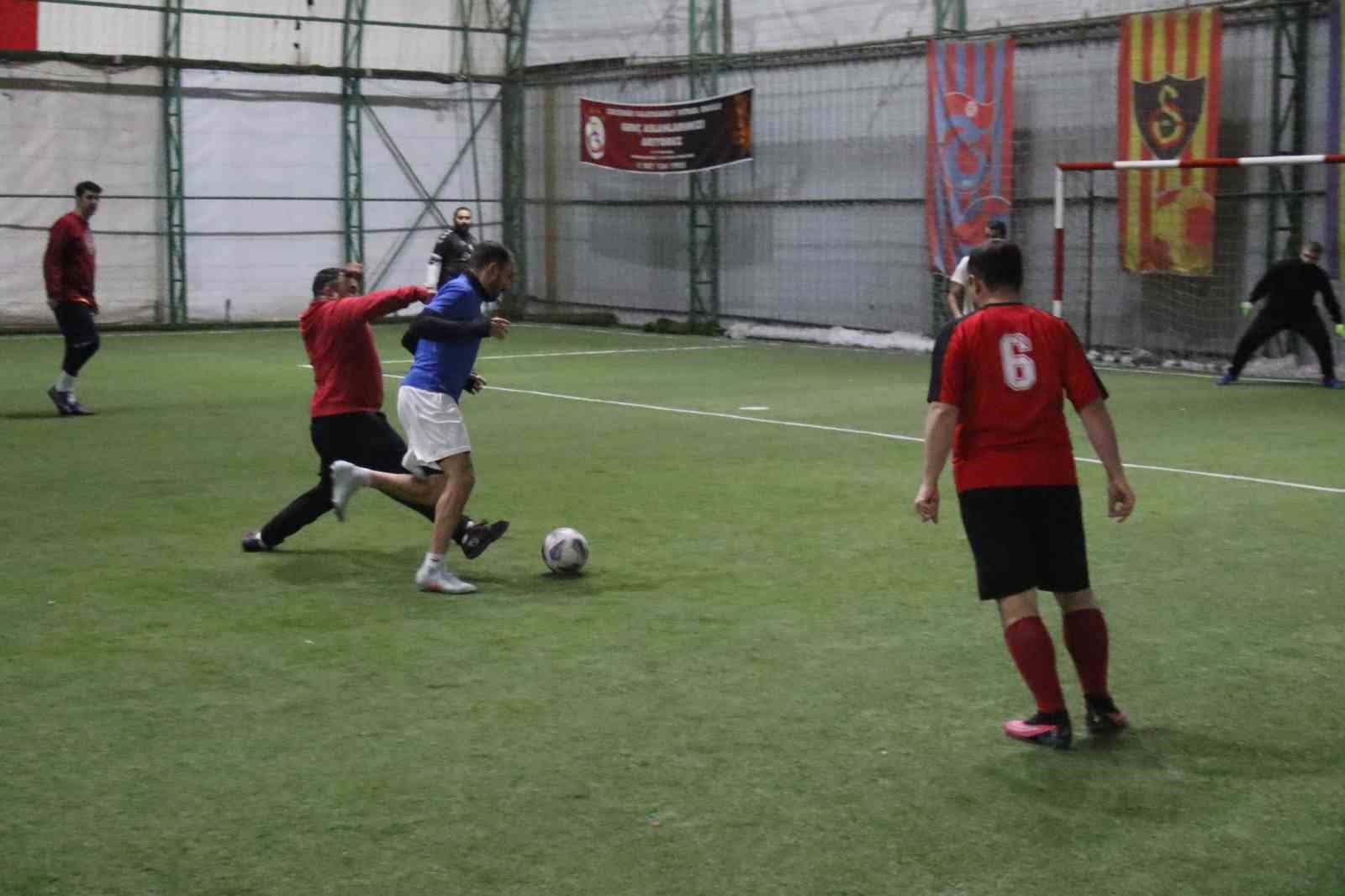bu macta pas isaret dili ile isteniyor gol sesi cikmiyor 4 JppVbtgn