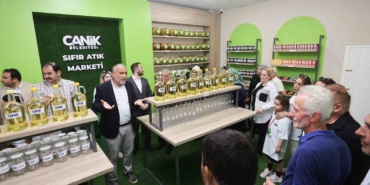 bu-markette-para-gecmiyor-aile-ekonomisine-dev-katki-guKkOguj.jpg
