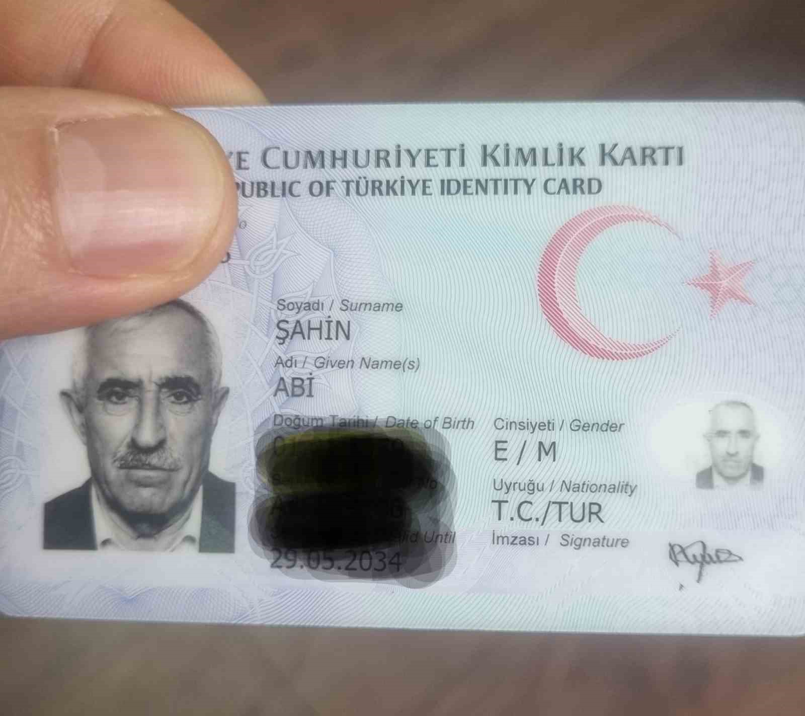 bu muhtara herkes abi demek zorunda kaliyor 1 YT2YyyUN