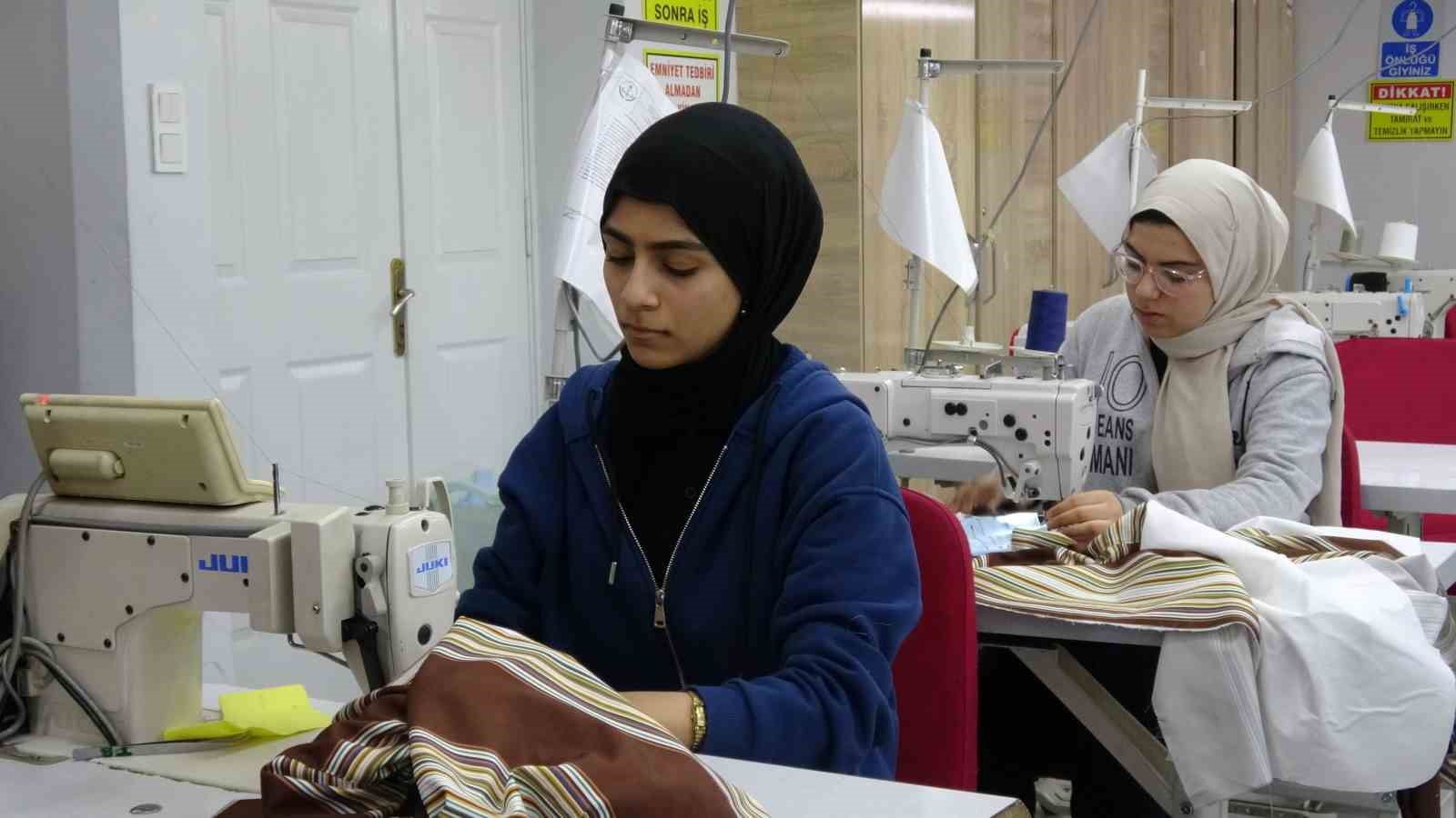 bu okulda gelecegin modacilari yetisiyor 2 2TnPpbkU