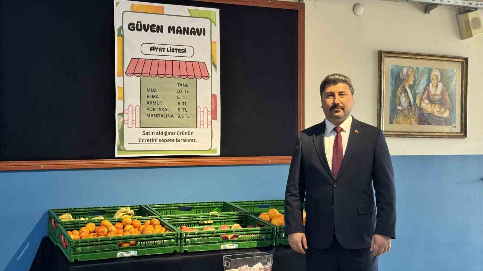 bu okulda manav var gorevli yok 4 LwNlgzZu