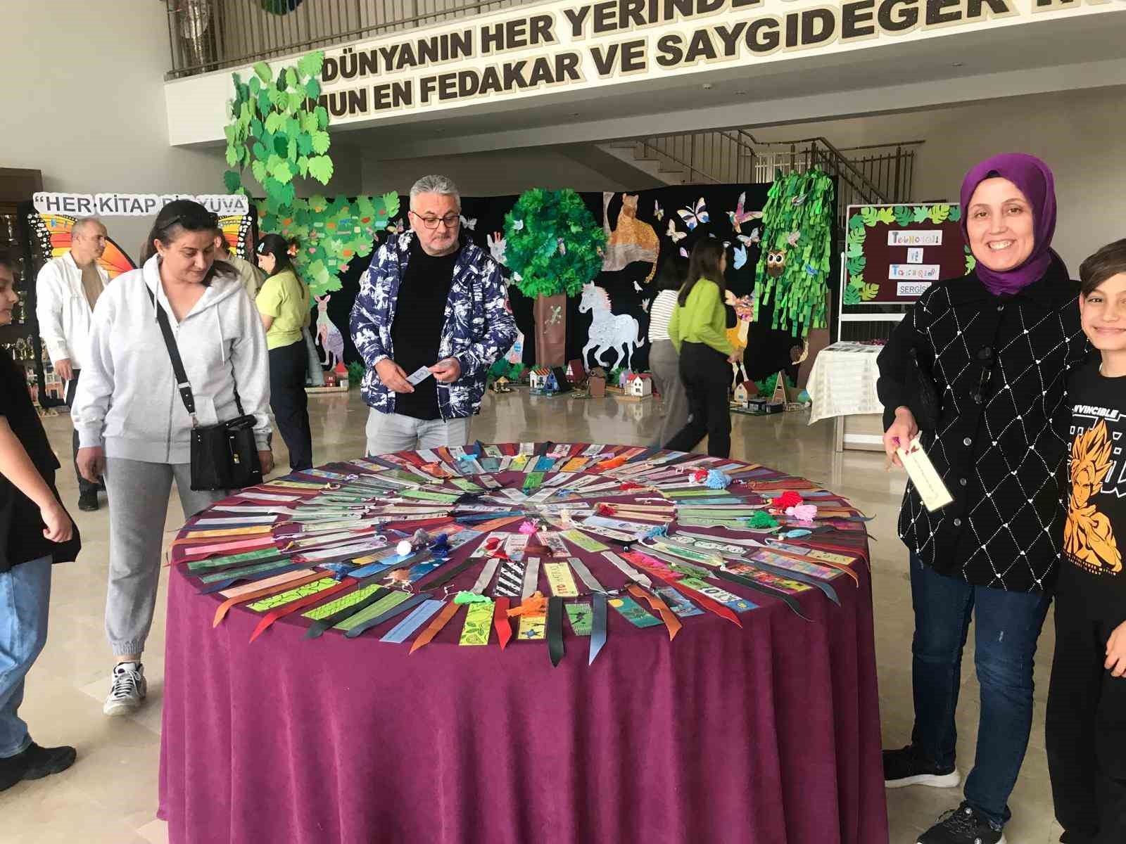 bu okulda veliler cocuklariyla sinava girdi 3