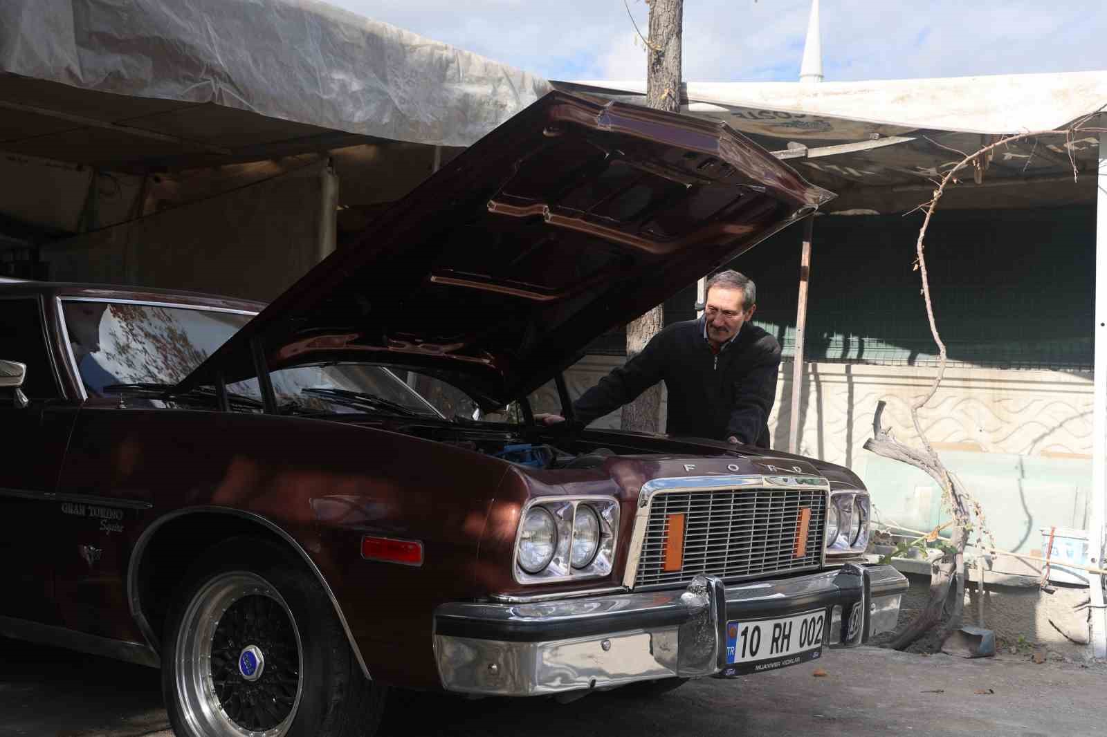 bu serada sebze degil klasik araba yetisiyor 5 E57LN82g