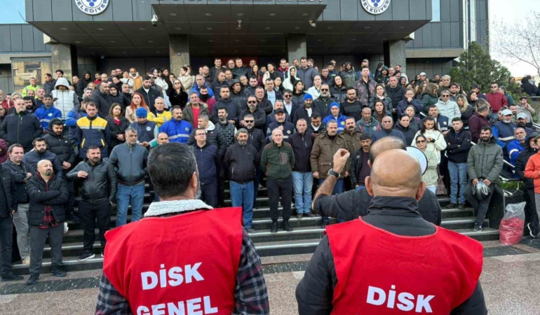 buca-belediyesinde-isciler-yeniden-is-birakti-copler-birikmeye-basladi-j7x1ZlYu.jpg