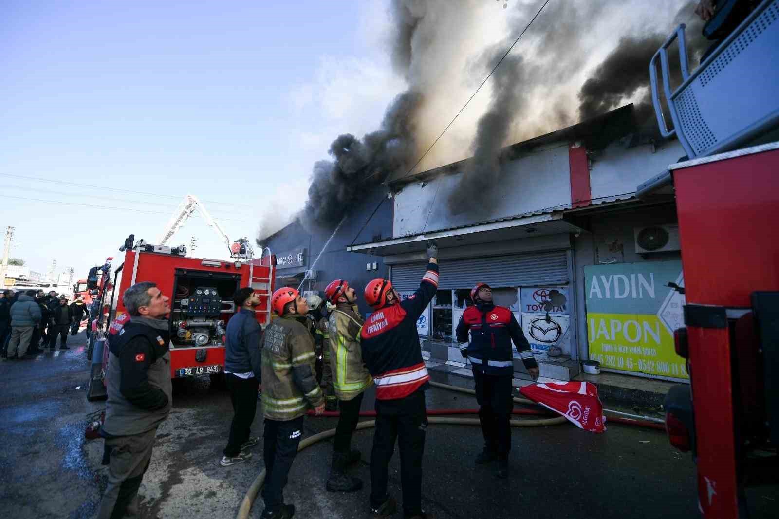 bucadaki is yeri yangini kontrol altina alindi 3