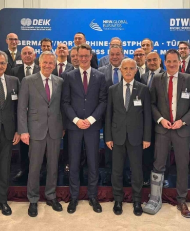bugunun-zorluklarini-yarinin-firsatlarina-donusturebiliriz-lTSgpu4D.jpg