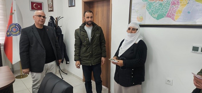 bulanikta ornek davranis para dolu cuzdan sahibine teslim edildi 1 CbMMkNIk