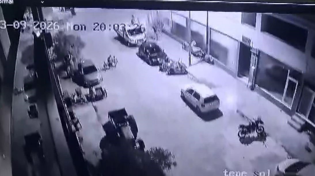 buldandaki 51lik deprem ve artci sarsintilar guvenlik kamerasina yansidi 1 N3fXt63z