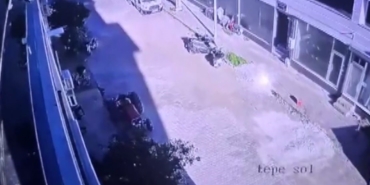 buldandaki-51lik-deprem-ve-artci-sarsintilar-guvenlik-kamerasina-yansidi-tSiOzr6Q.jpg