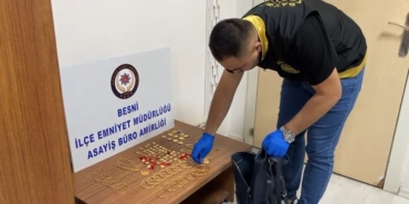 buldugu-65-milyonluk-altin-dolu-cantayi-polise-teslim-etti-XSaOikJe.jpg