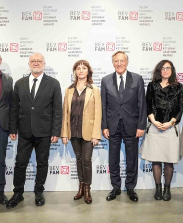 bulent-eczacibasi-vakfi-fotograf-arastirma-merkezi-hayata-gecti-XUierpIJ.jpg