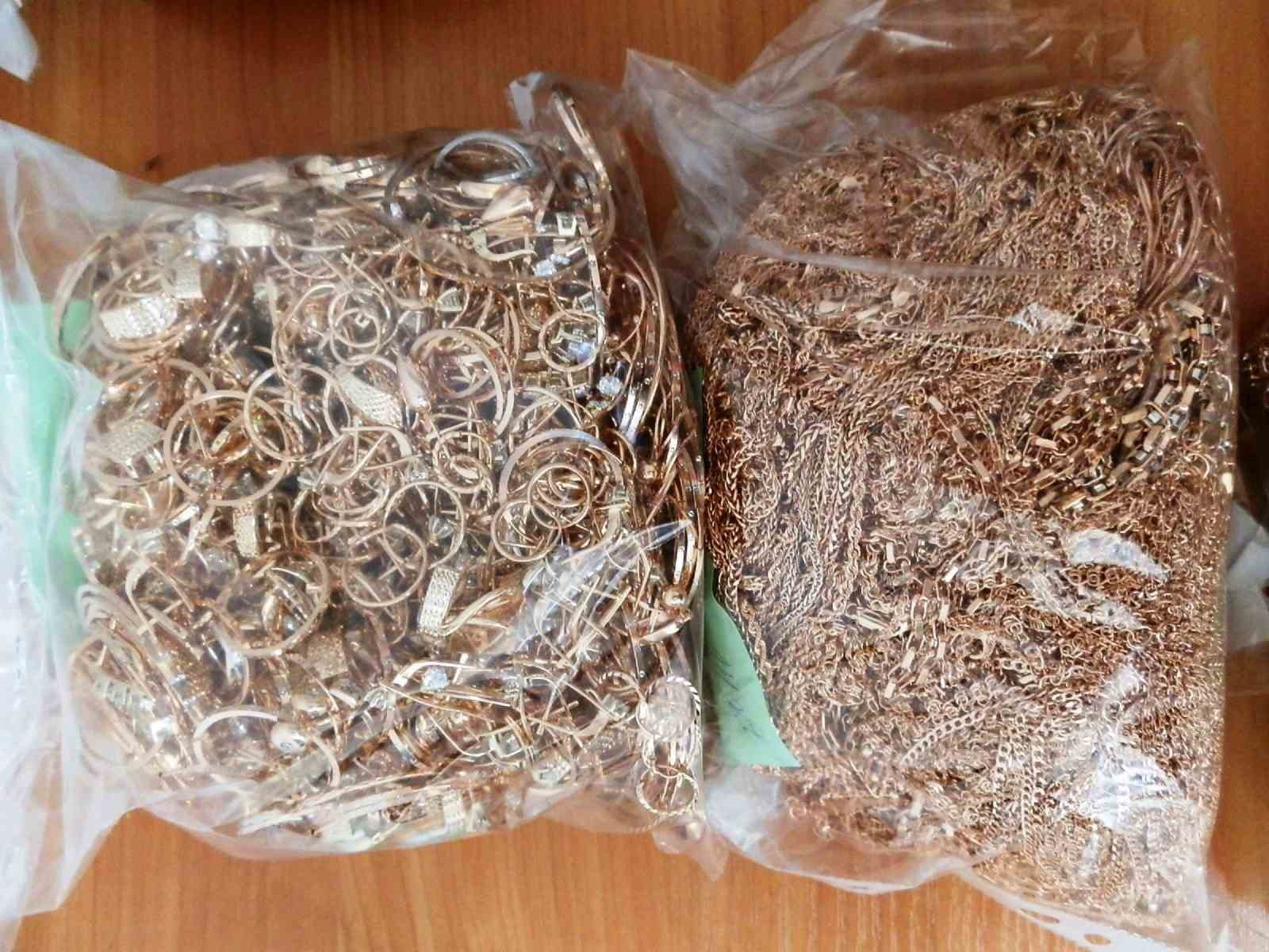 bulgar gumrugu turk plakali otobuste 150 bin euro degerinde altin ele gecirdi 0 Igmr5wM9
