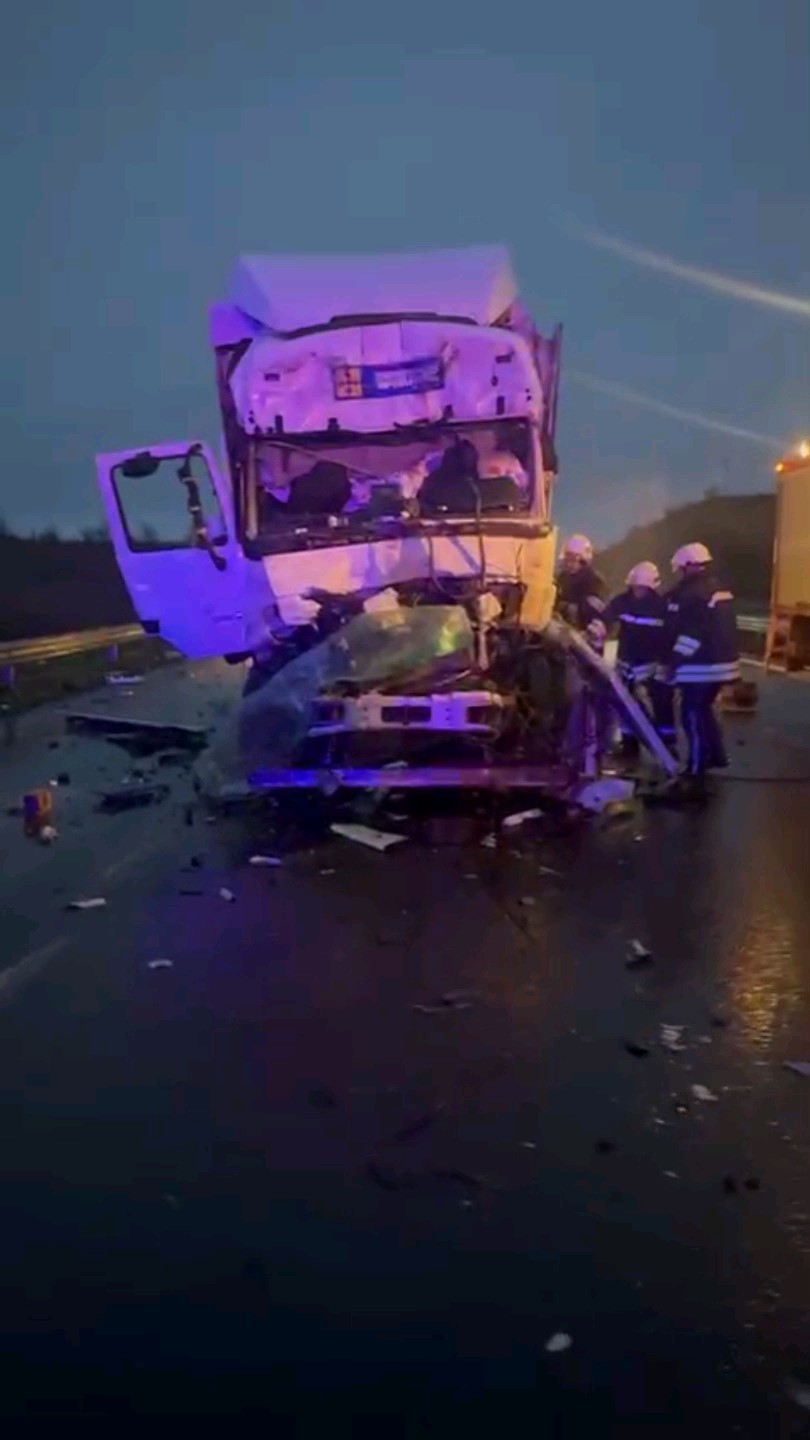 bulgaristan sinirinda moldova plakali araca arkadan carpan turk tir surucusu hayatini kaybetti 1 Y6LaSRUk