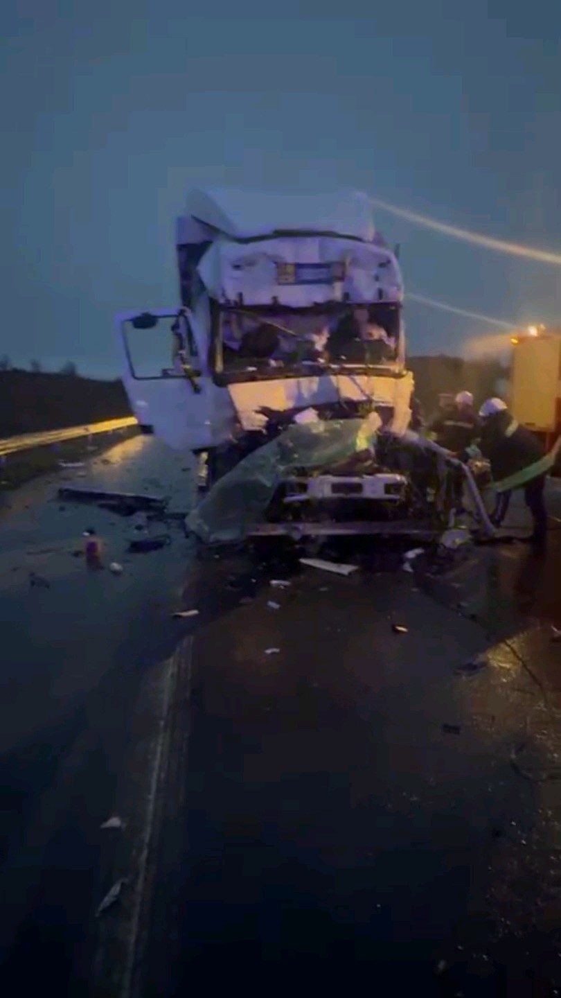 bulgaristan sinirinda moldova plakali araca arkadan carpan turk tir surucusu hayatini kaybetti 3 yd6wPlhy