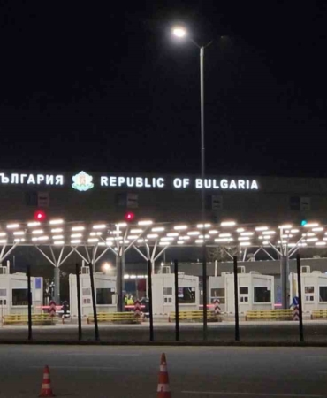bulgaristan-tarafinda-32-kilometre-tir-kuyrugu-olustu-BDBtXxFN.jpg
