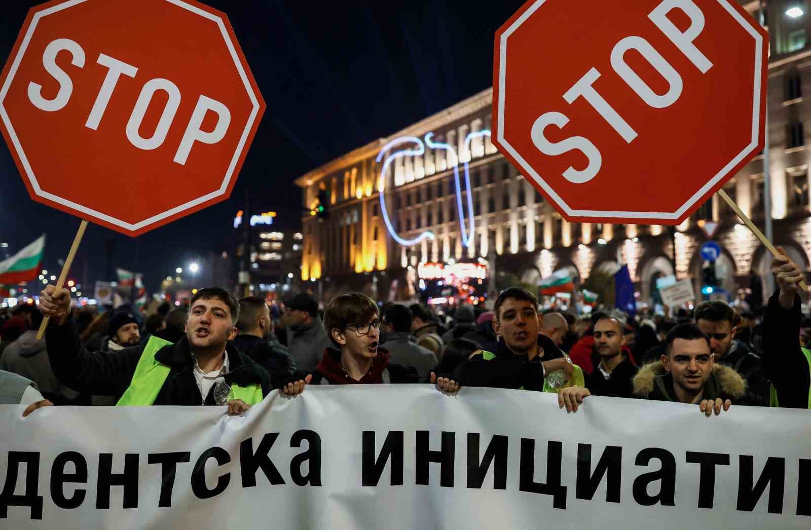 bulgaristanda 25ten fazla sehirde hukumet karsiti protesto 2 kCcIHmjY