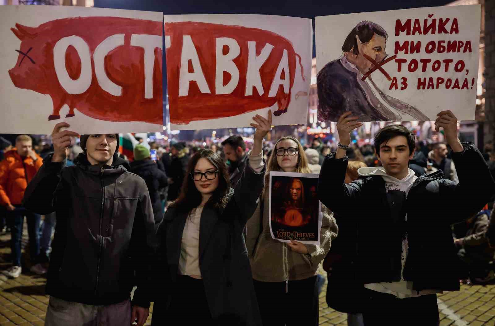 bulgaristanda 25ten fazla sehirde hukumet karsiti protesto 3 gkGYzyeT