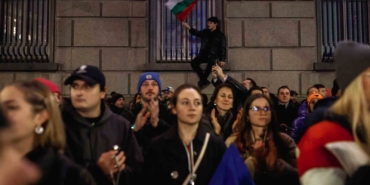 bulgaristanda-25ten-fazla-sehirde-hukumet-karsiti-protesto-brPc8Q77.jpg