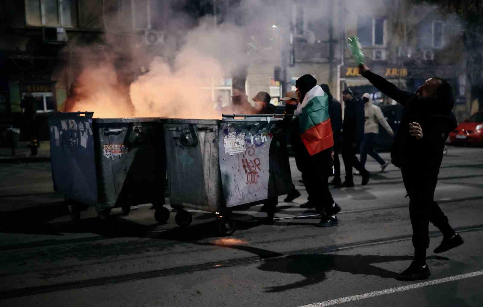bulgaristanda hukumet karsiti protestolarda catisma 2 yarali 10 gozalti 7 UiqtuCUn