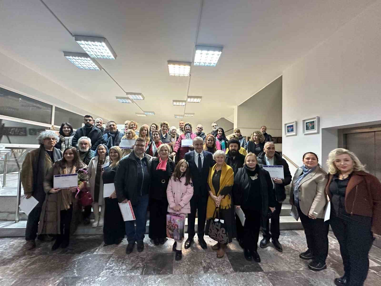 bulgaristanda yedi tepeler bulgar turk dostluk sergisi sanatseverlerle bulustu 2 NTbTpnhT