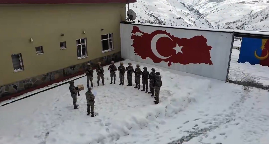bulgaristandan hakkariye uzanan gonul koprusu 2 hD4Xc3qq