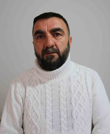 bulustugu-kisiler-tarafindan-ailesinin-gozu-onunde-tekme-tokat-darp-edildi-tehditler-surunce-ailesiyle-istanbulu-vRRR4gqK.jpg