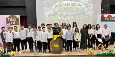 bulut-basari-kolejinde-degerler-sahneye-tasindi-yFnIvaim.jpg