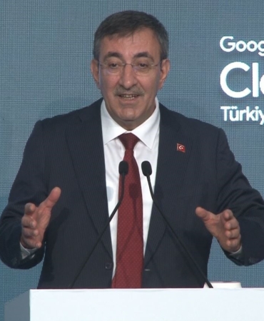 bulutta-3-milyar-dolarlik-dijital-ortaklik-rzNAXgEU.jpg