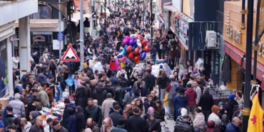 burasi-ne-beyoglu-ne-de-taksim-sivasta-cadde-ve-sokaklar-doldu-tasti-sCnsEsu5.jpg