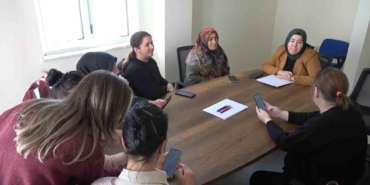 burdur-aile-akademisinde-aile-ici-iletisim-ve-siddetle-mucadele-egitimleri-araliksiz-suruyor-JA7VBbOi.jpg