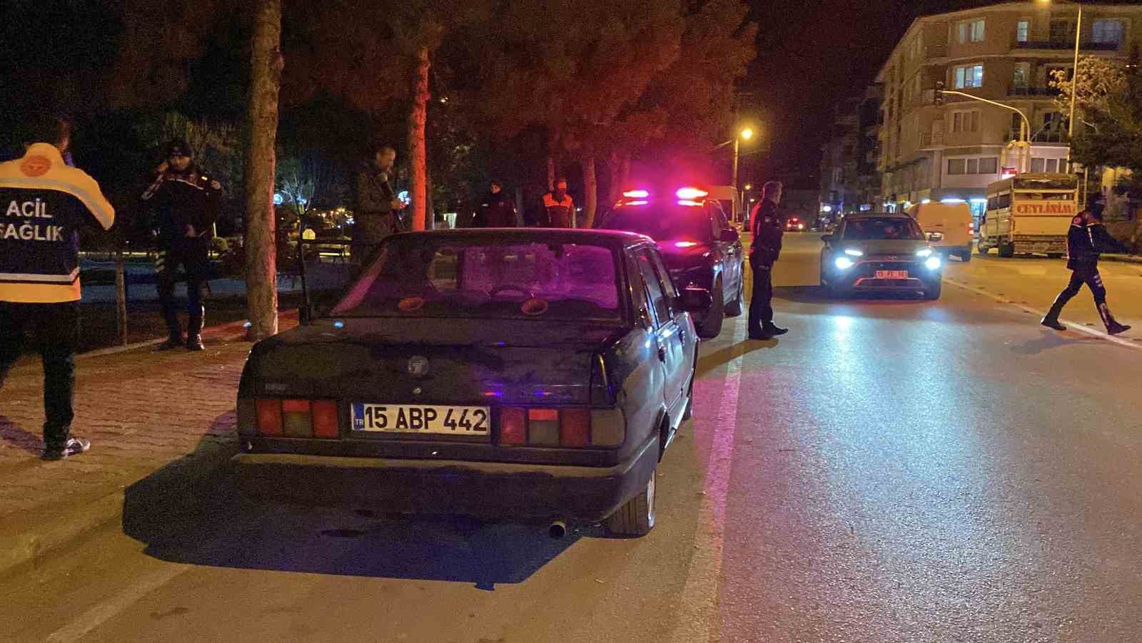 burdurda 17 yasindaki genclerin kavgasi kanli bitti 2 yarali 6 2OvOuqt2