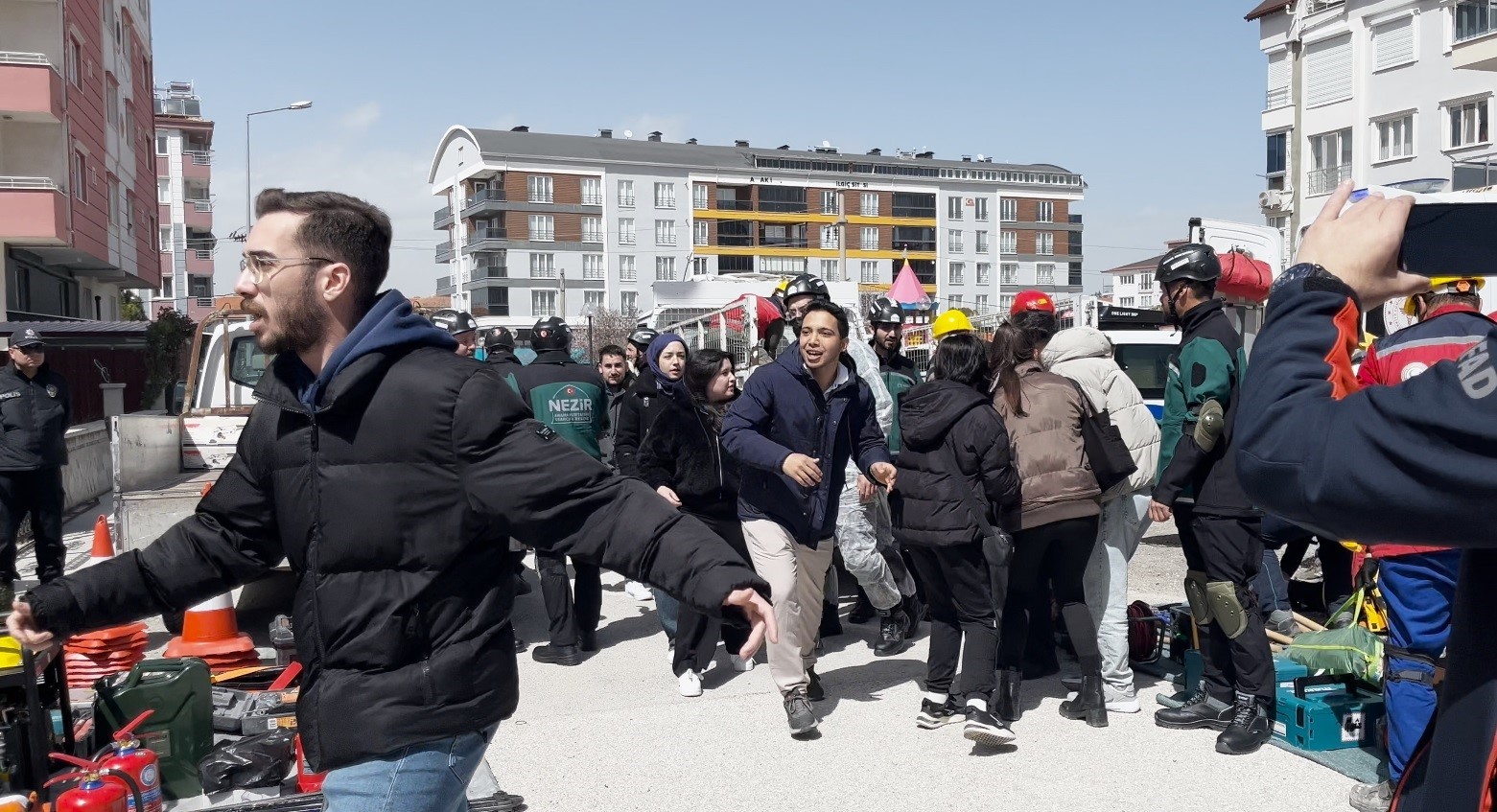 burdurda 57 buyuklugundeki deprem tatbikatinda gercegi aratmayan goruntuler 4 PSV4RiZO